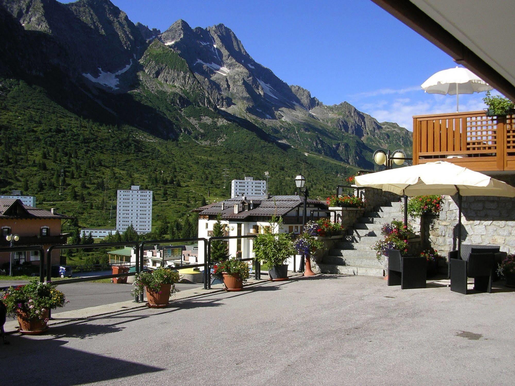 Hotel Orchidea Passo del Tonale Esterno foto