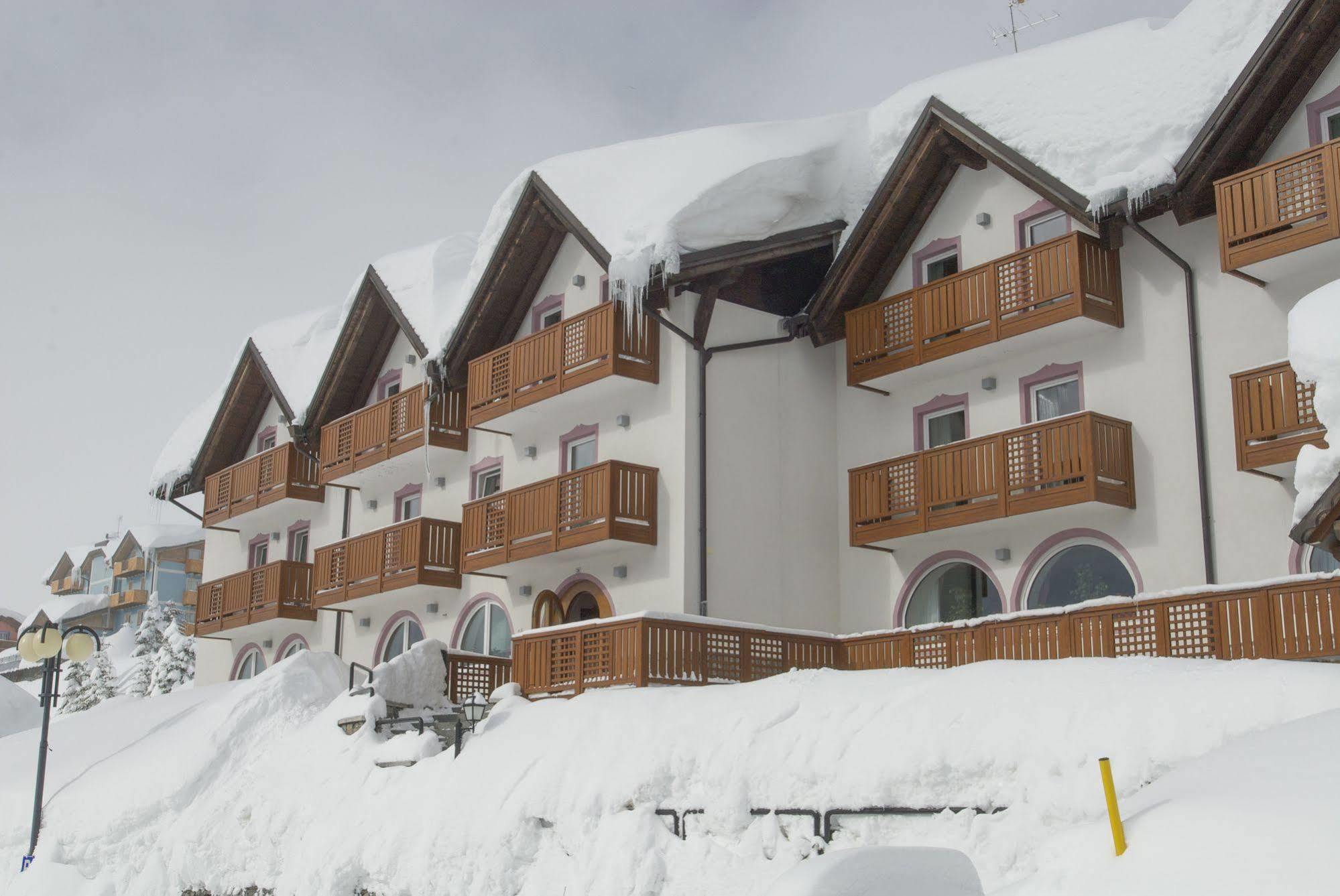 Hotel Orchidea Passo del Tonale Esterno foto