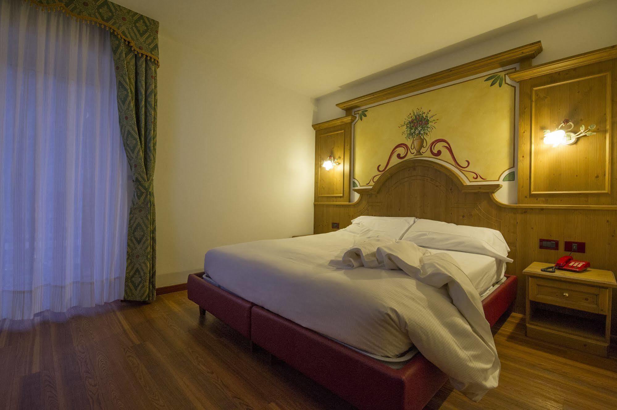 Hotel Orchidea Passo del Tonale Esterno foto